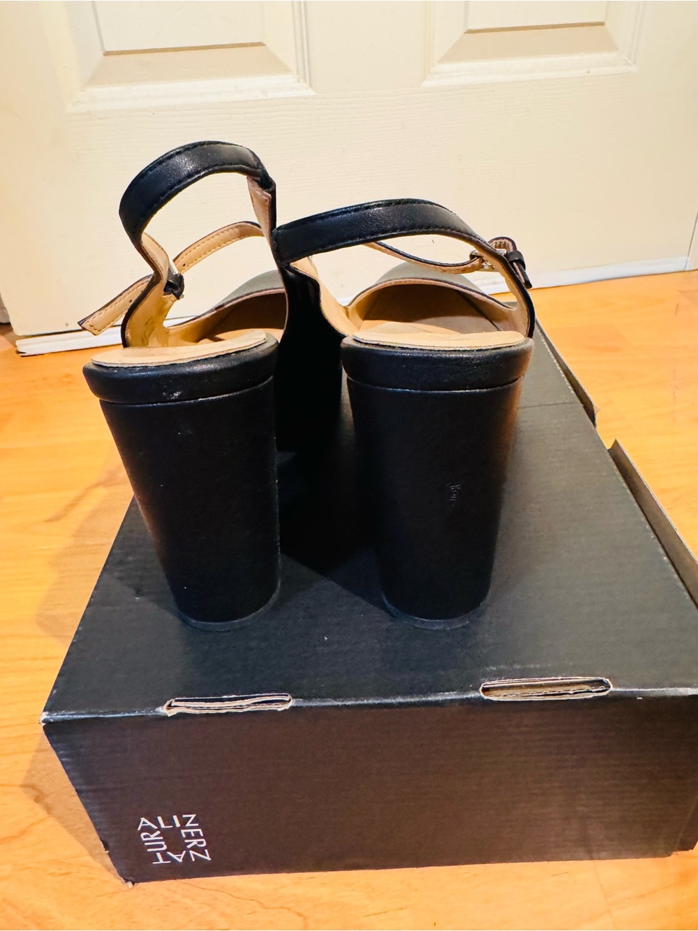 Naturalizer Black Berlin Slingback Heels size 9 - Picture 9 of 14